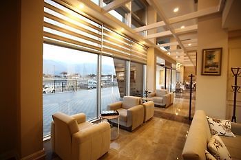Koeklue Suit Otel Kocabas Екстериор снимка